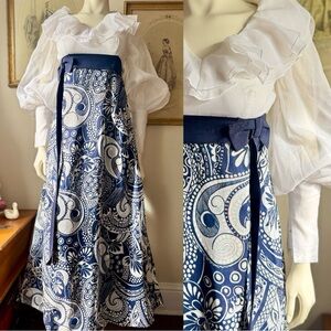 Vintage Elegant Blue and White Patterned Maxi Dress